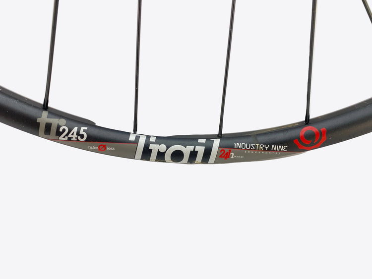 close up of the trail 245 label