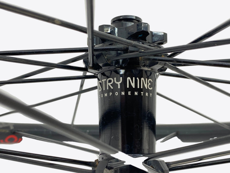 close up of the hub label