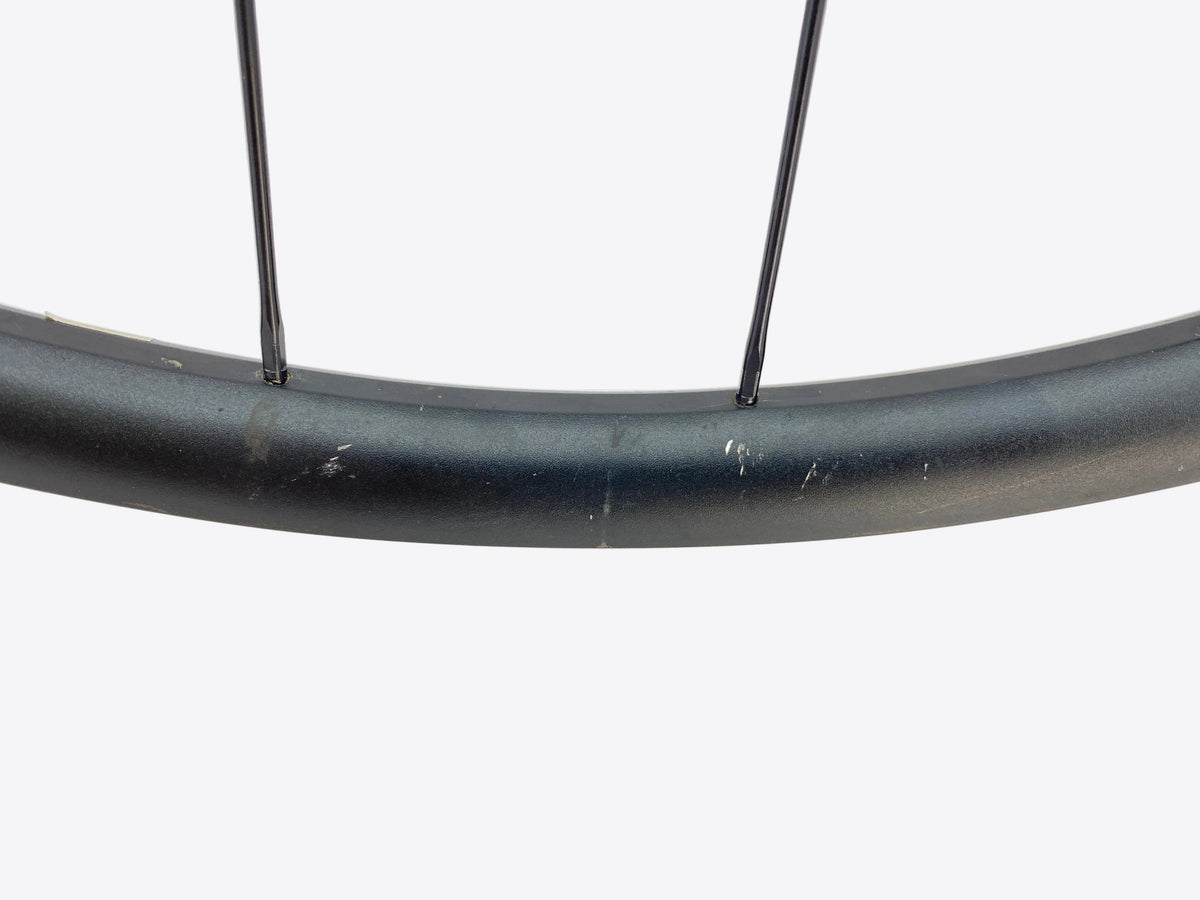 small scratches on the rim 3