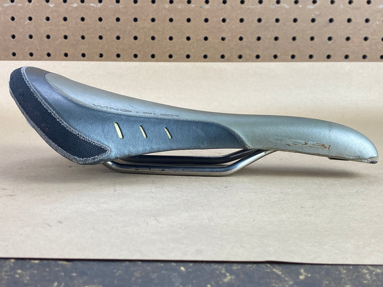 Fizik Gobi MTB Saddle Champagne