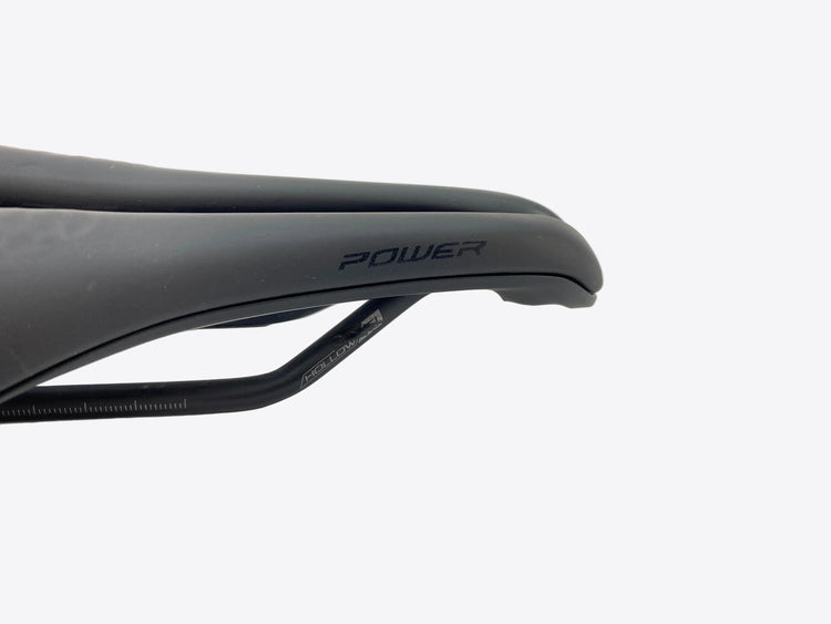 close up of the saddle nose