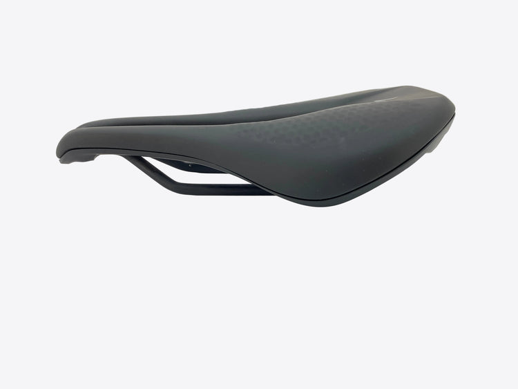 left side view of the saddle