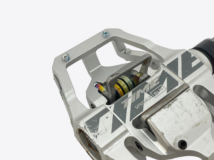 close up of the left pedal spring