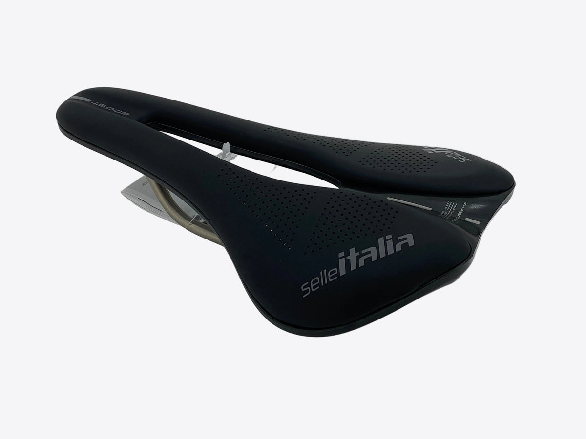 side view of saddle