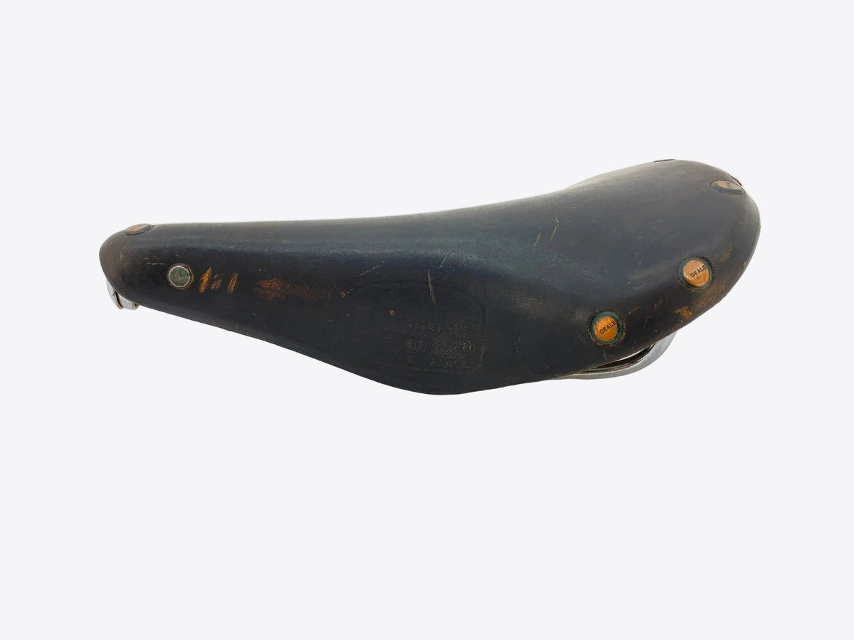 left side view of the saddle