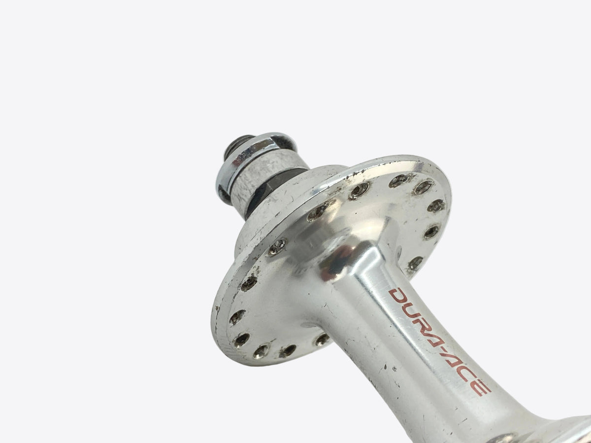 scratches on the left hub flange