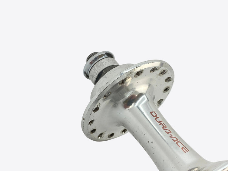 scratches on the left hub flange