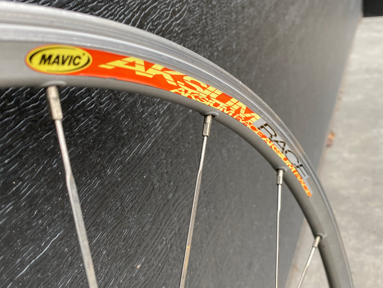 Mavic Aksium Race 700c Clincher Wheelset 100/130 Silver