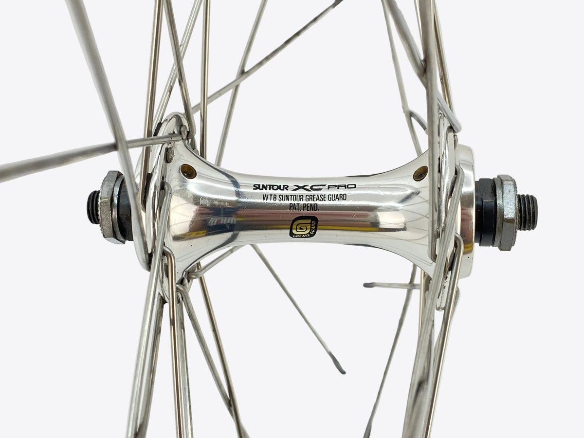 close up of the front hub