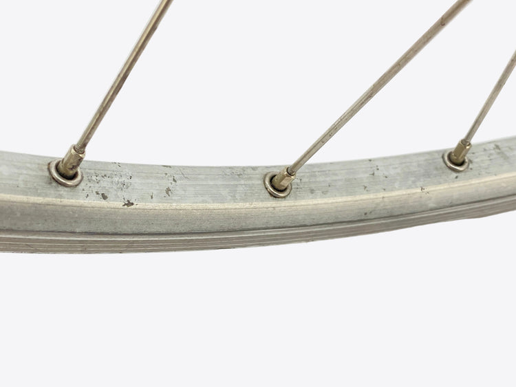 close up of the rim