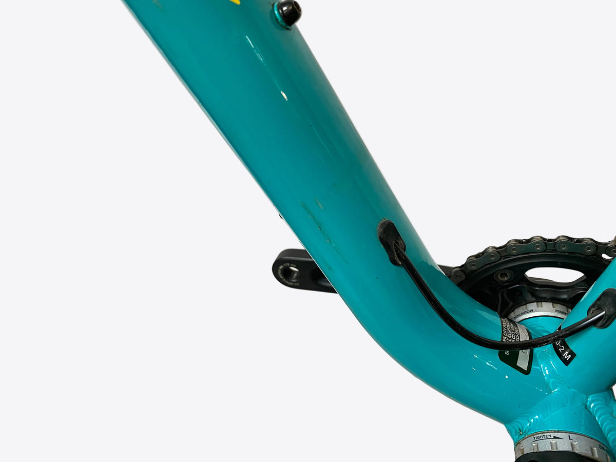 scuff marks on down tube