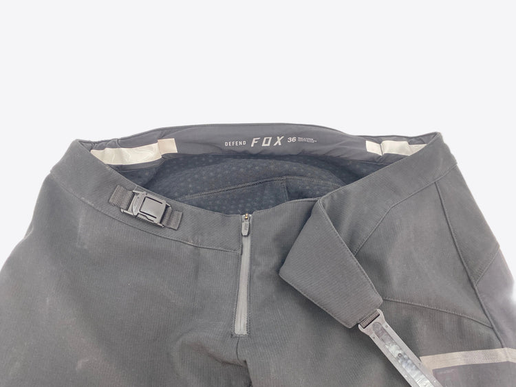 close up of the size label