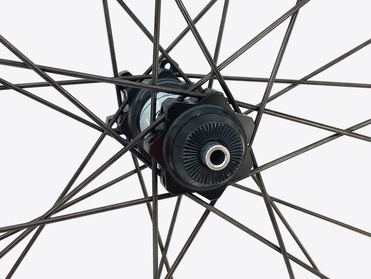 close up of the right front axle end