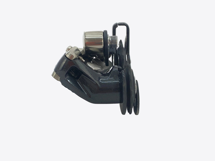 front view of the derailleur