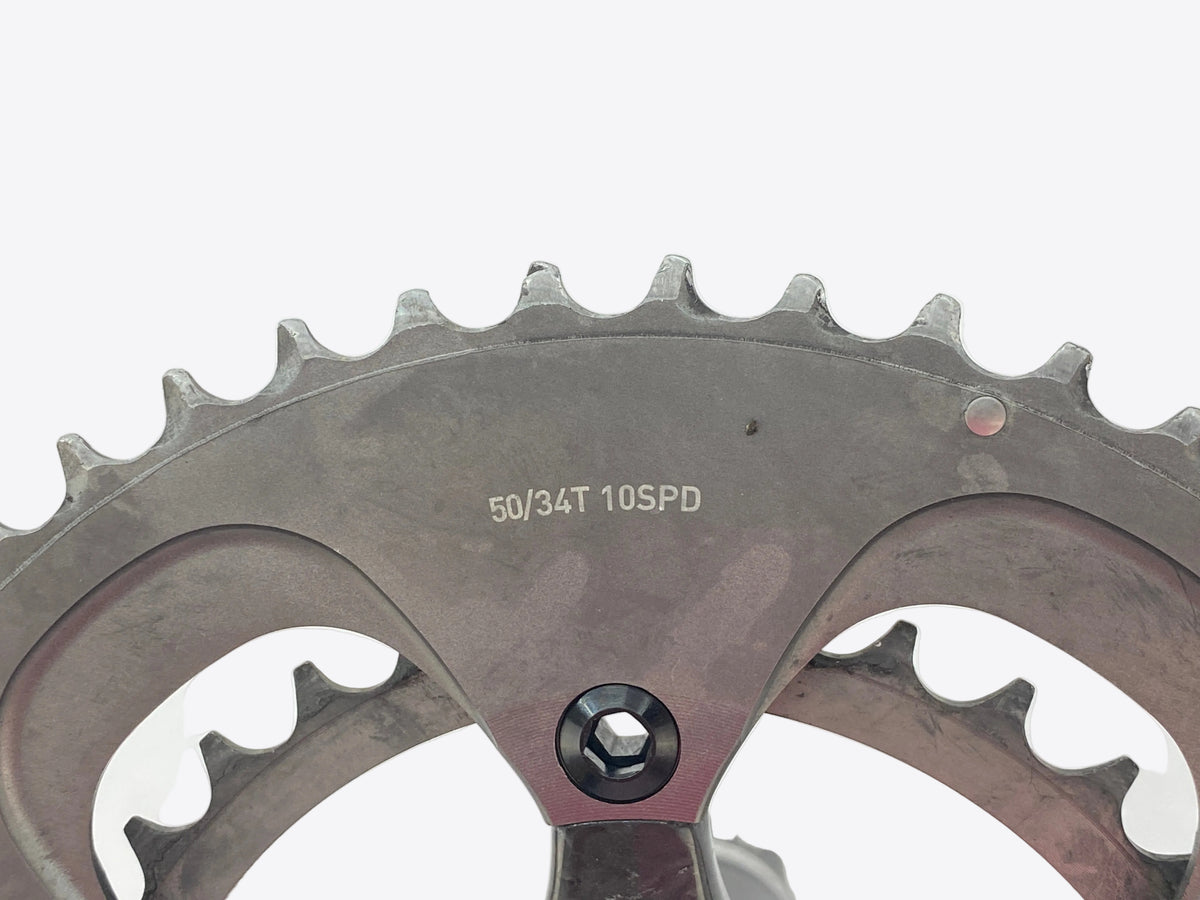 close up of the chainring size