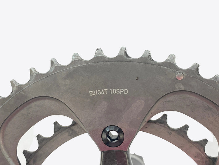 close up of the chainring size