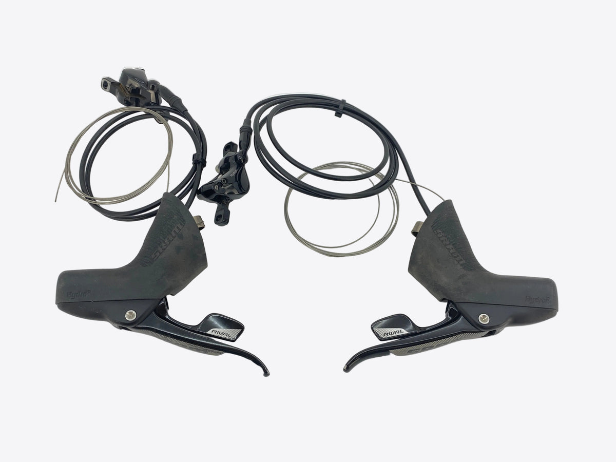 main view of the levers and brakes