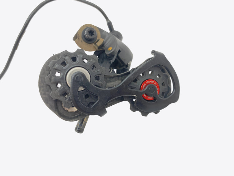 backside view of the derailleur