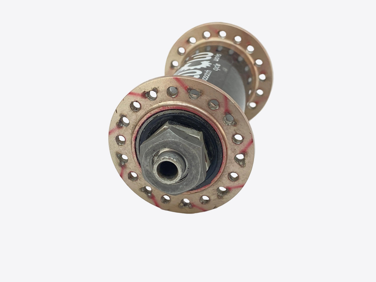 view of the left hub flange