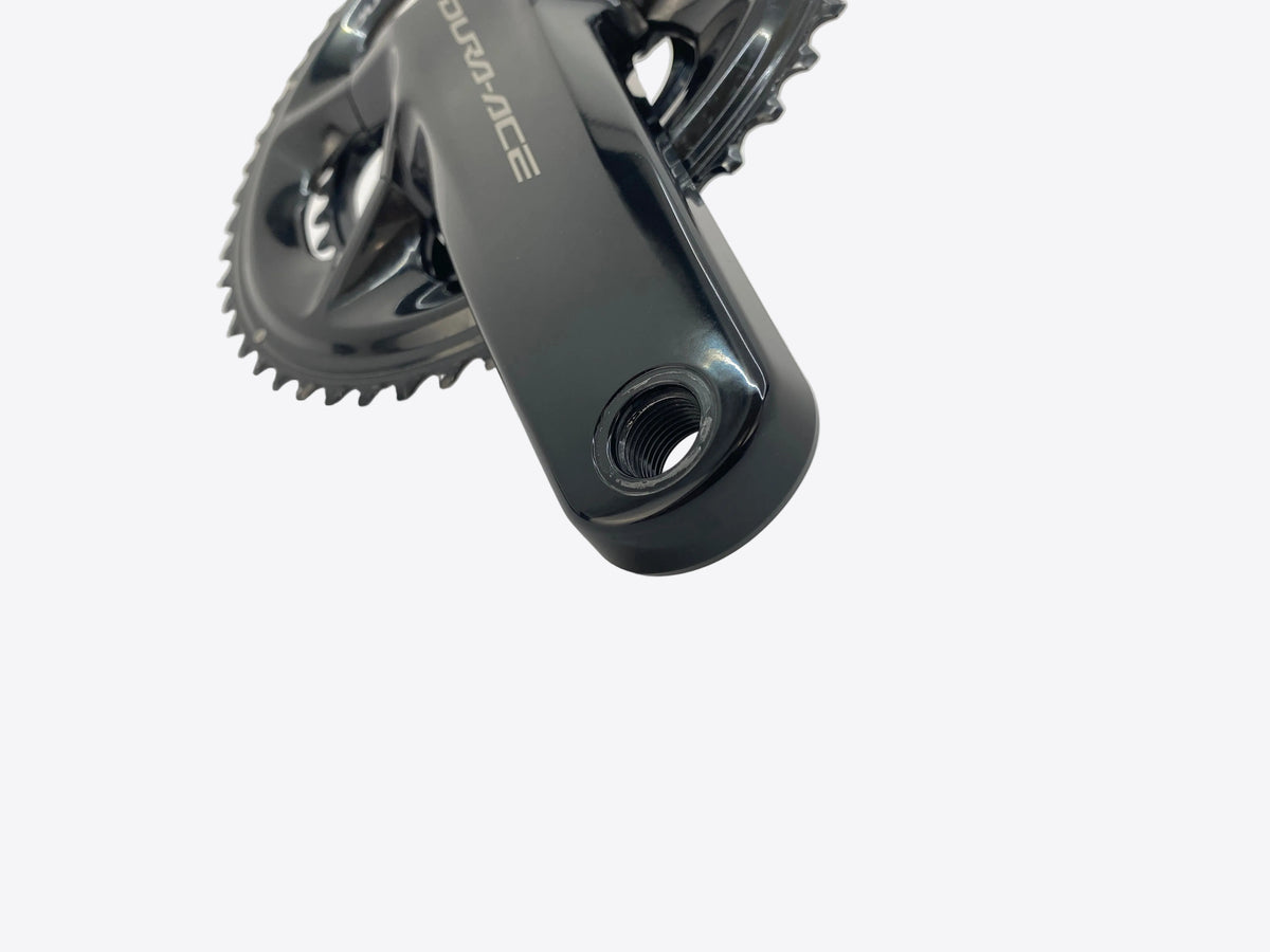 close up of the right crank arm end