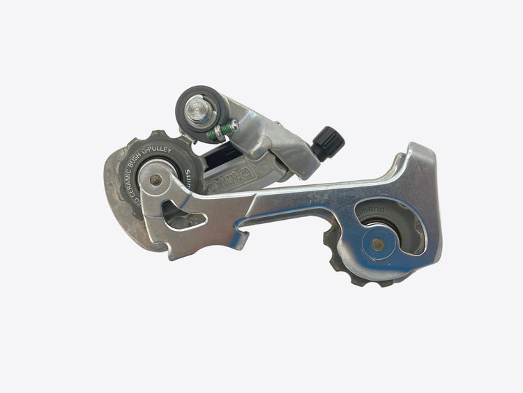 backside view of the derailleur