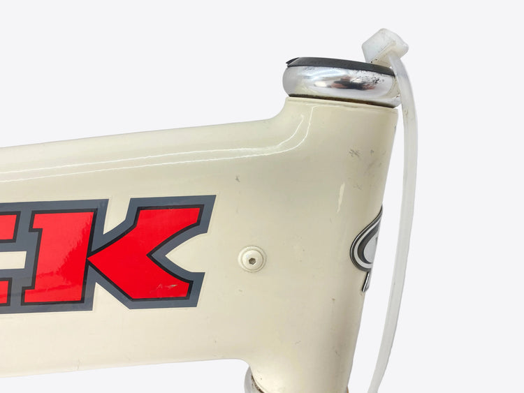 close up of the right side head tube
