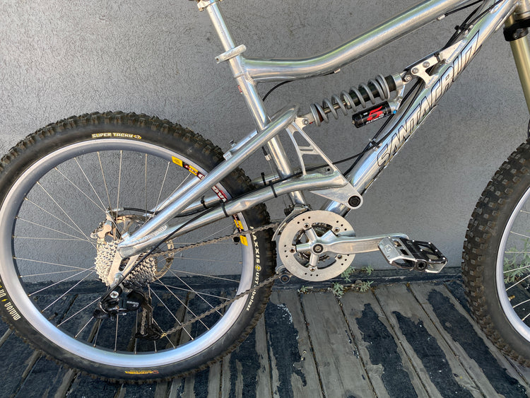 Santa Cruz 26” Downhill Mountain Bike Medium