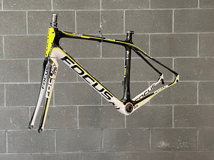 Focus Izalco Rim Brake Carbon Road Frame 52cm