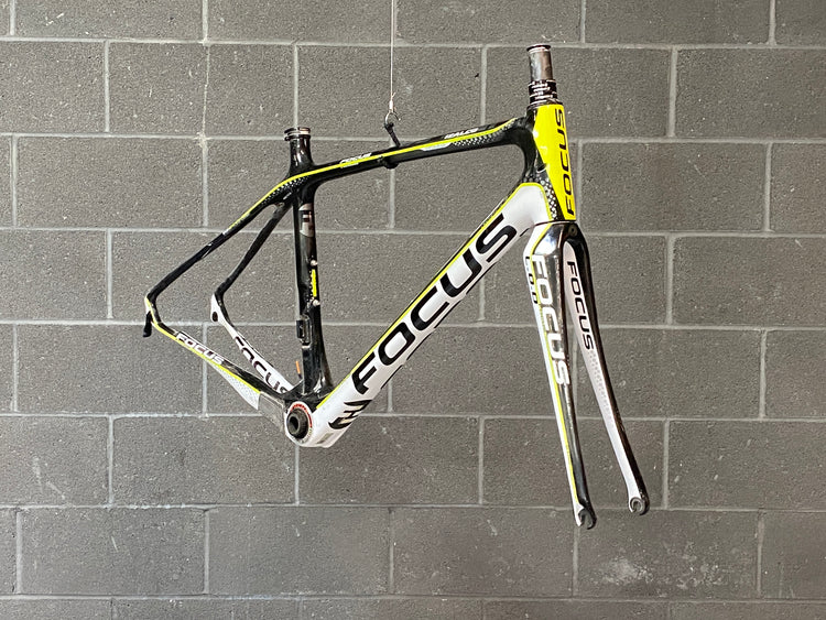 Focus Izalco Rim Brake Carbon Road Frame 52cm