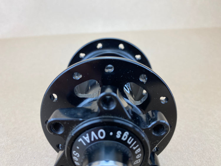 Oval Concepts 900 Rear Hub 24 hole 10 x 135  HG Disc 1