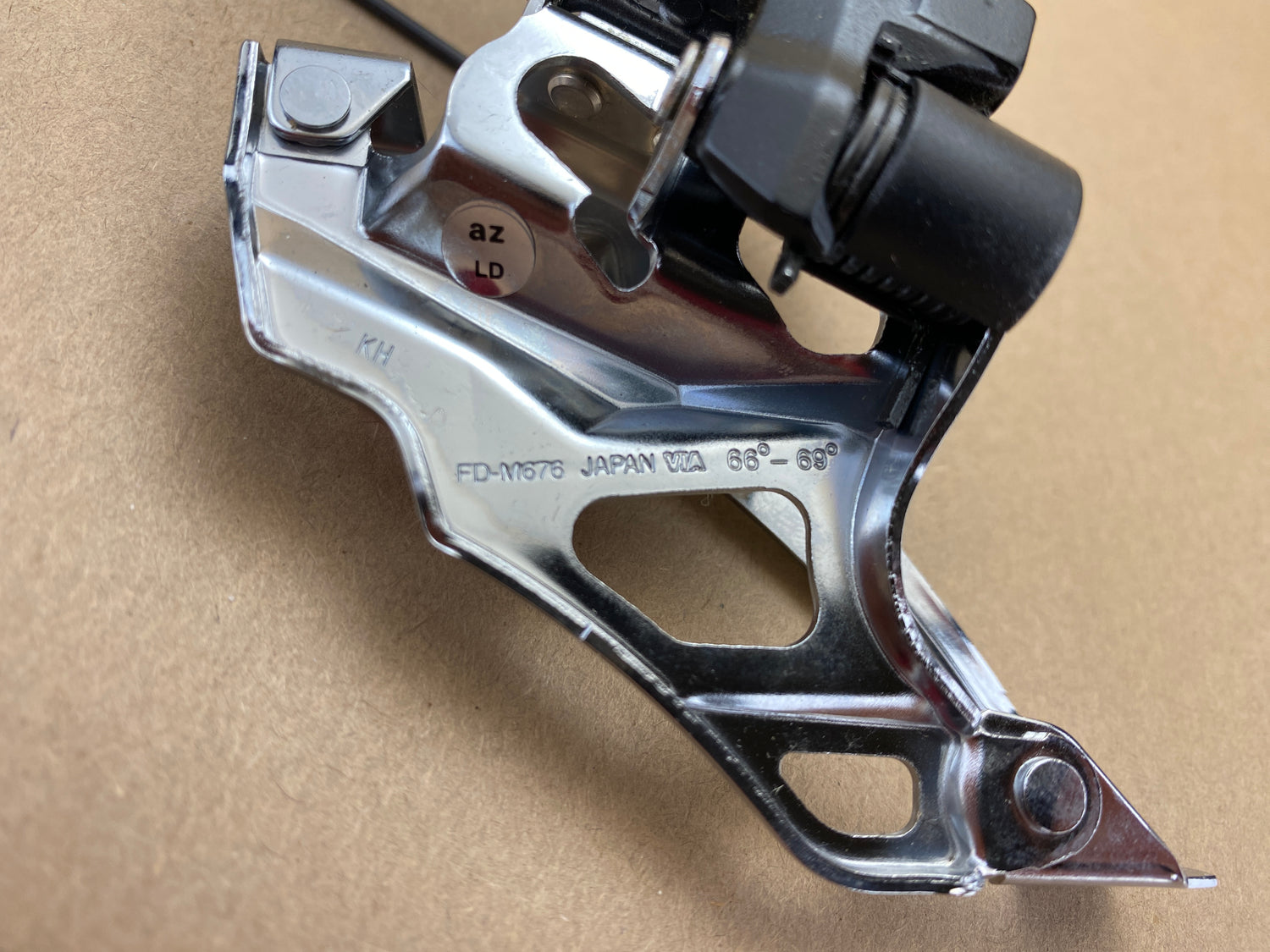Label on derailleur M676