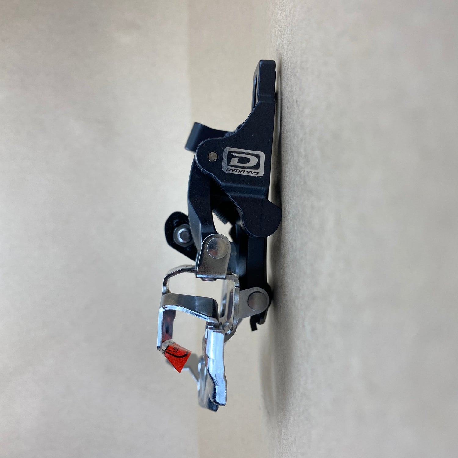 Front view of derailleur