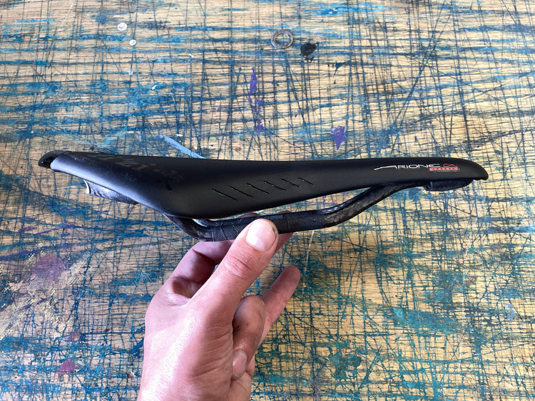 Fizik Arione CX Carbon Leather Saddle