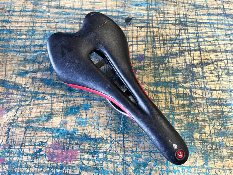 Astute Skylite VT Carbonio Saddle