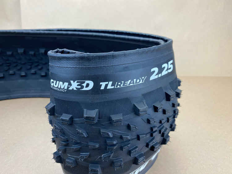 close up of the tire label