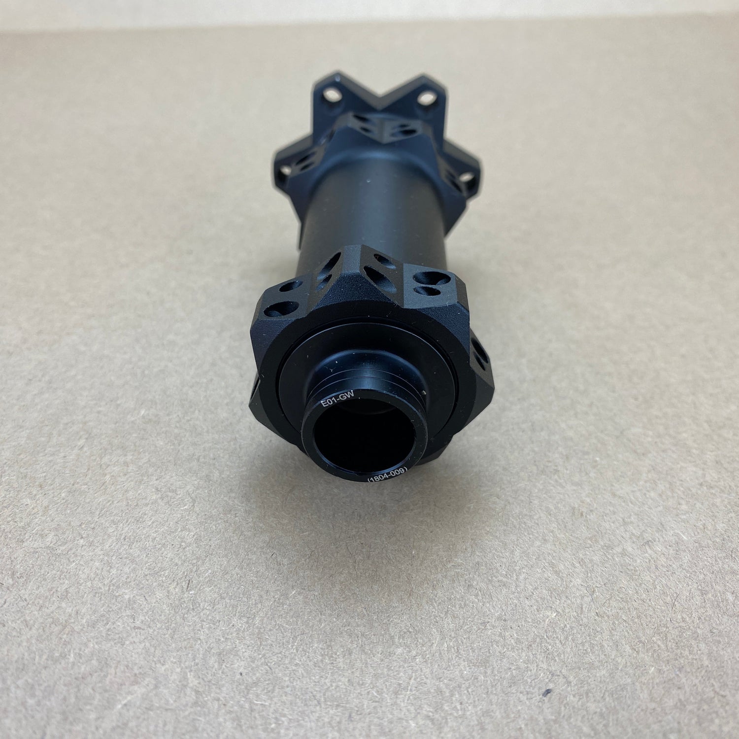 close up of the right axle end