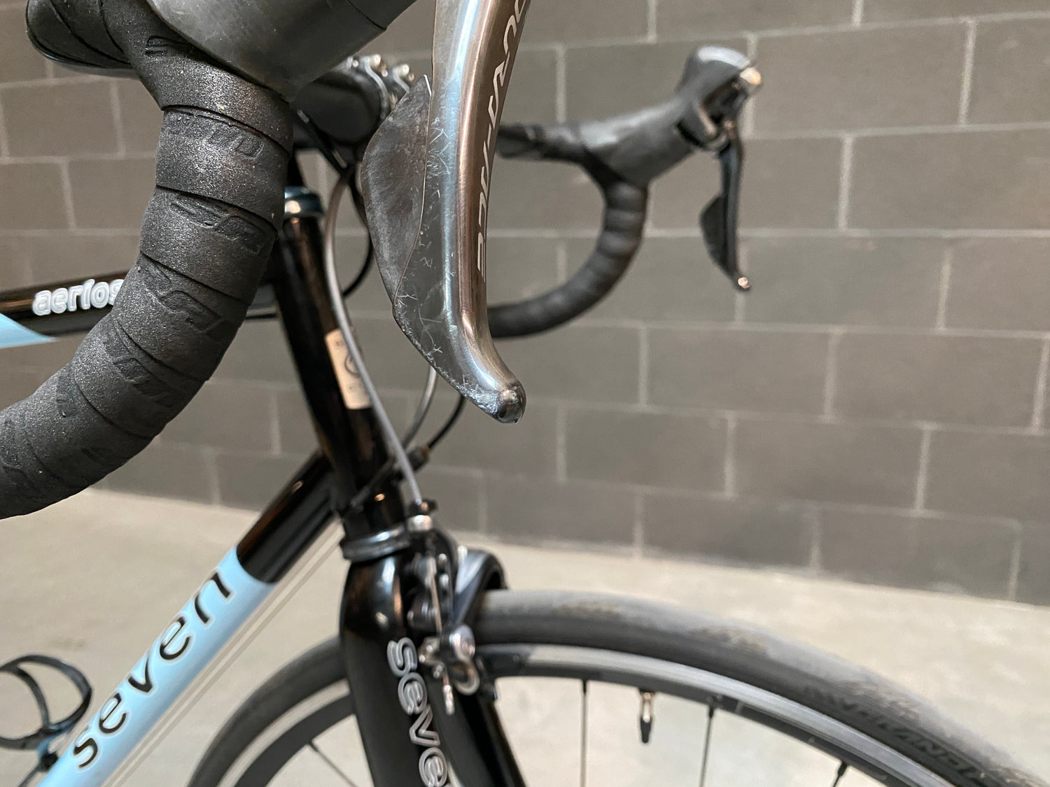 scratches on the right brake lever