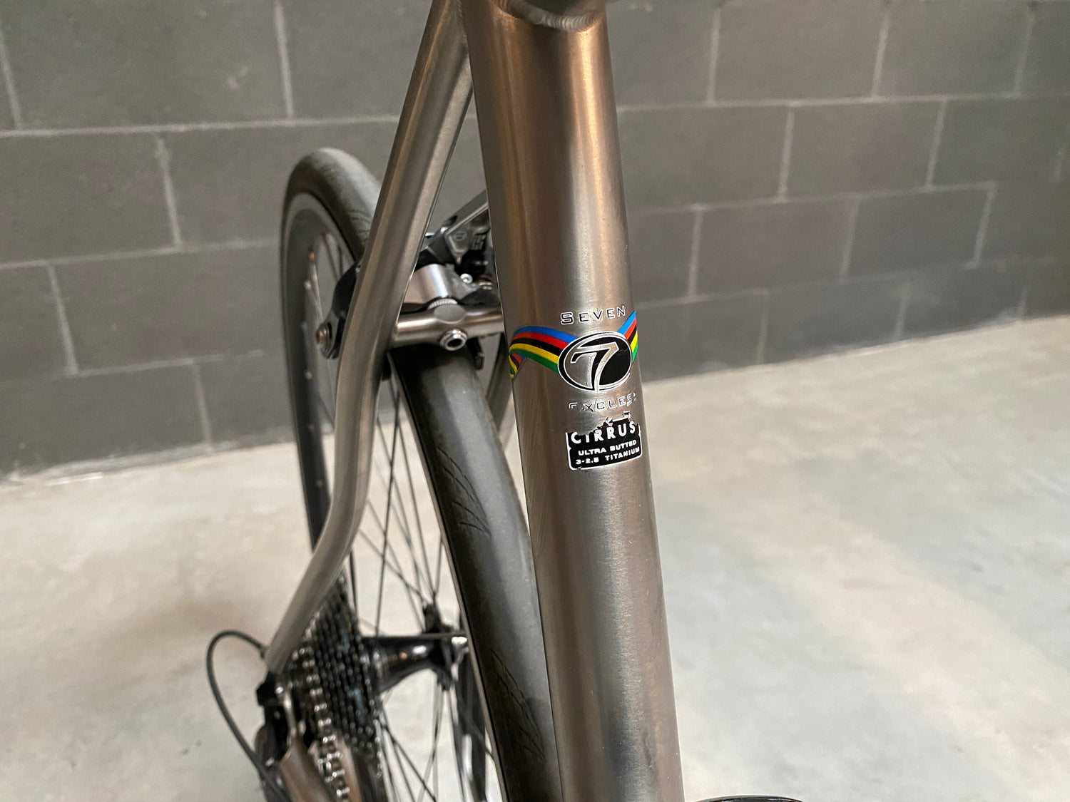 close up of the tubing label