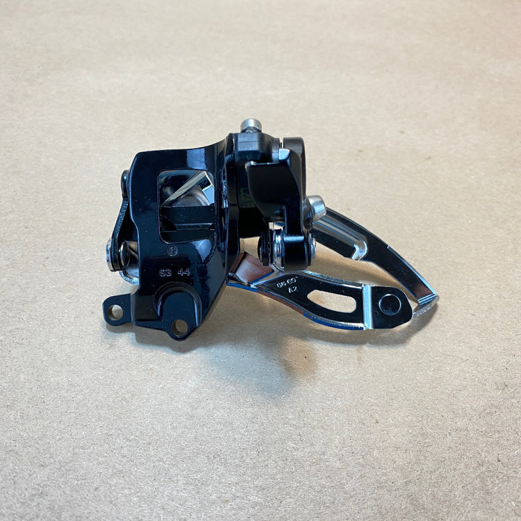 backside view of the derailleur