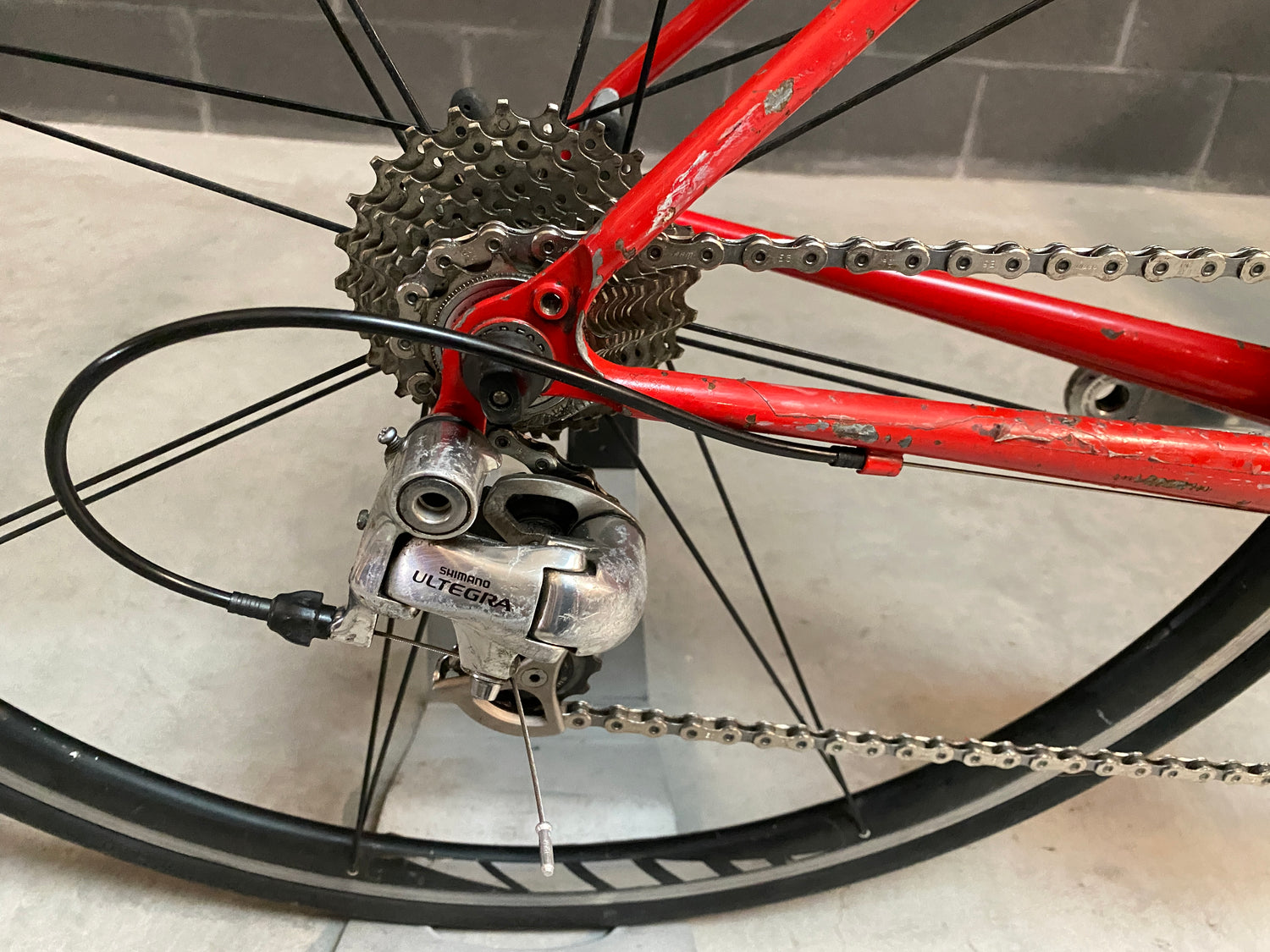 scratches on the derailleur, seat and chain stays