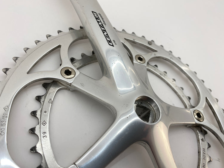 scratches on the right crank arm