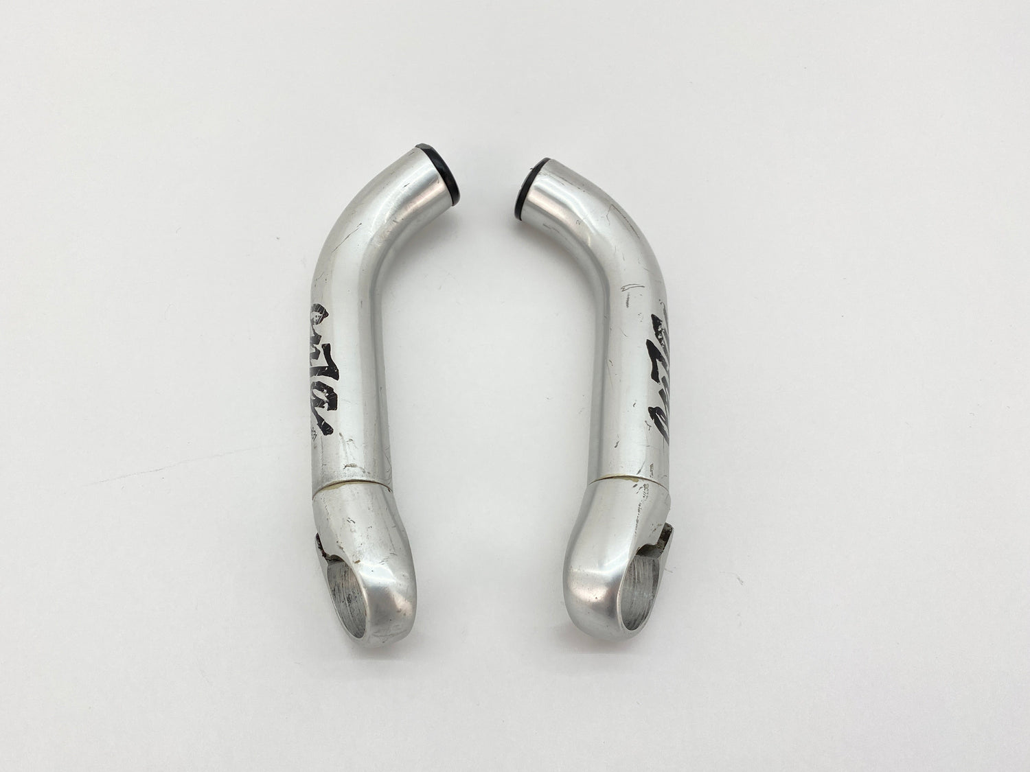 main view of the handlebar ends