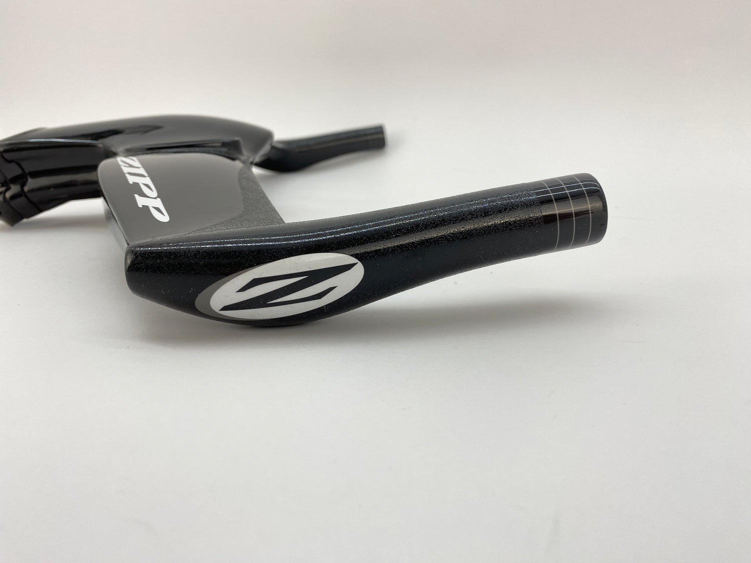 view of the right handle bar grip