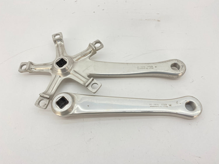 backside view of the crank arms