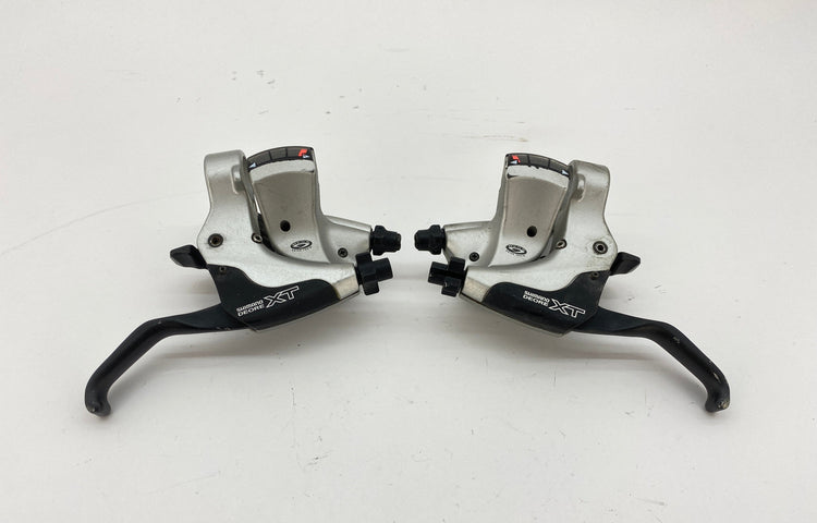 main view of the levers