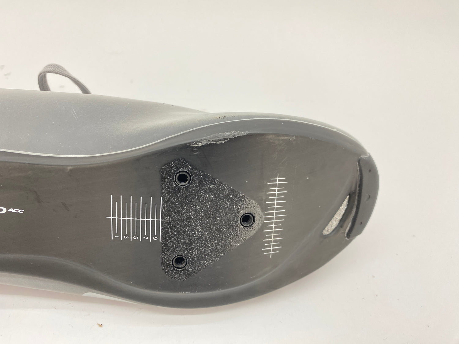 scratch on the left shoe sole
