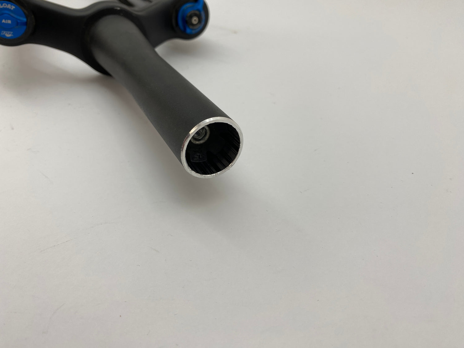 close up of the steering tube