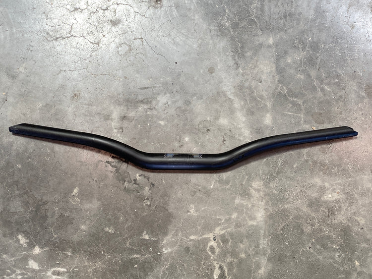 Carbon MTB Riser Handlebar 31.8 685mm