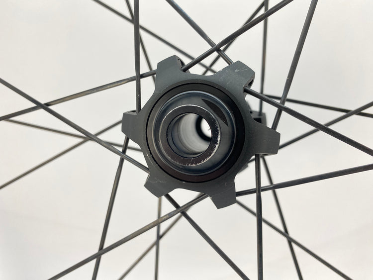 close up of the right axle end