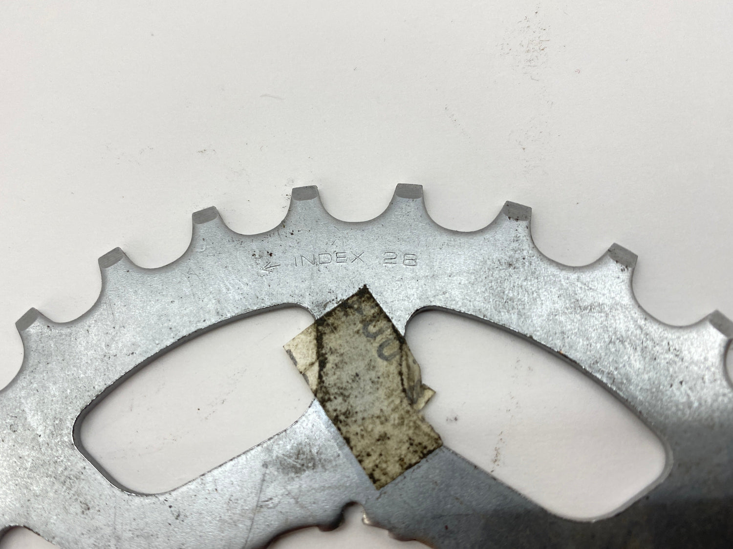 close up of the 28 cog